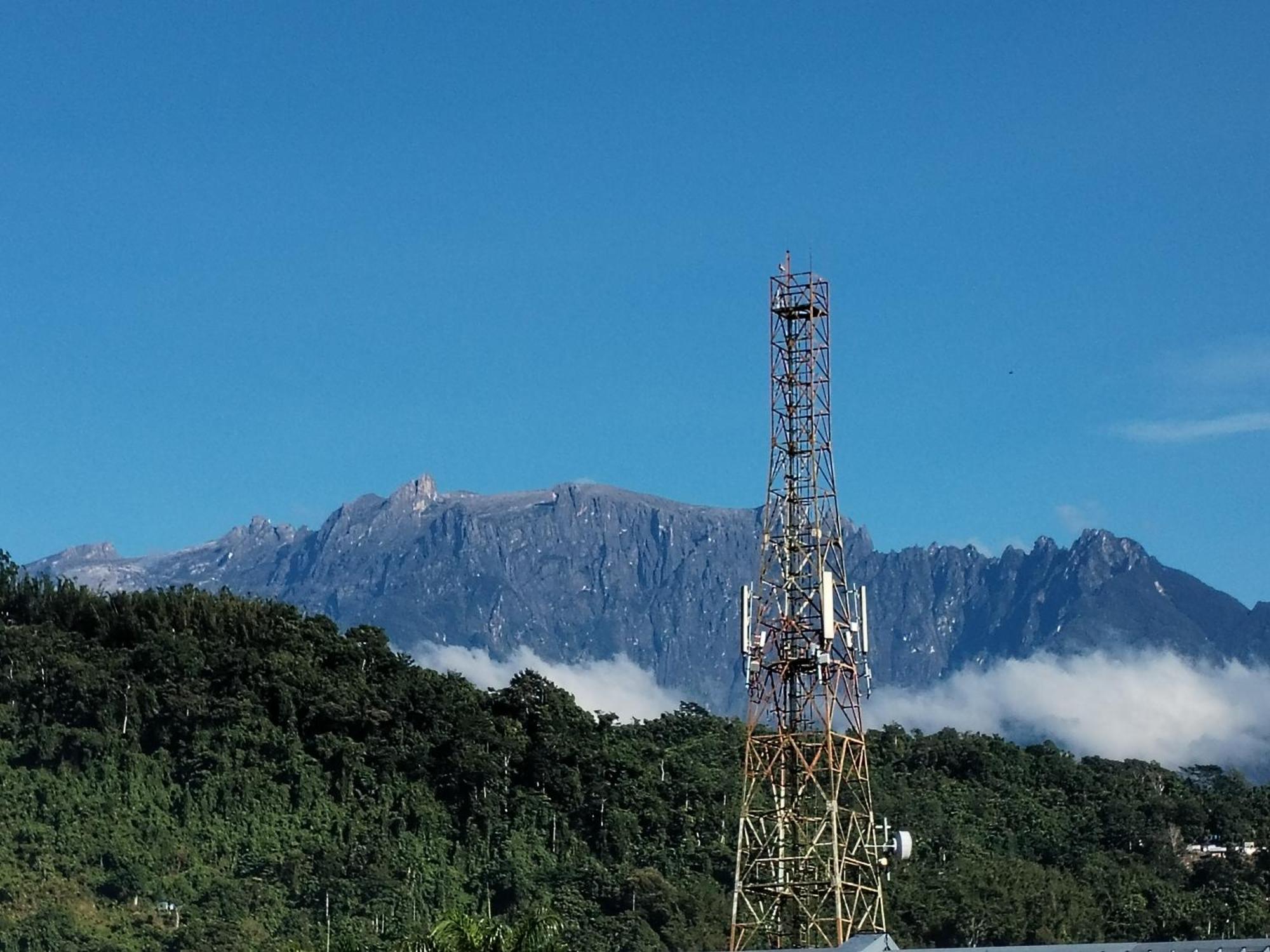 Suria Paradise Lodge Ranau Exterior photo